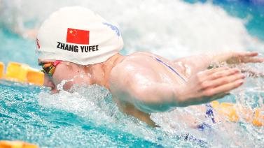 咪咕视频体育直播:体育探访特许商品店 感受省运会文创产品魅力